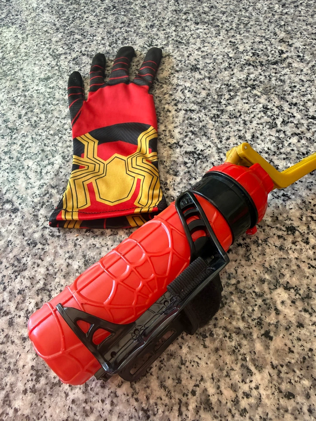 Spider man glow mask and web slinger with glove - photo 3
