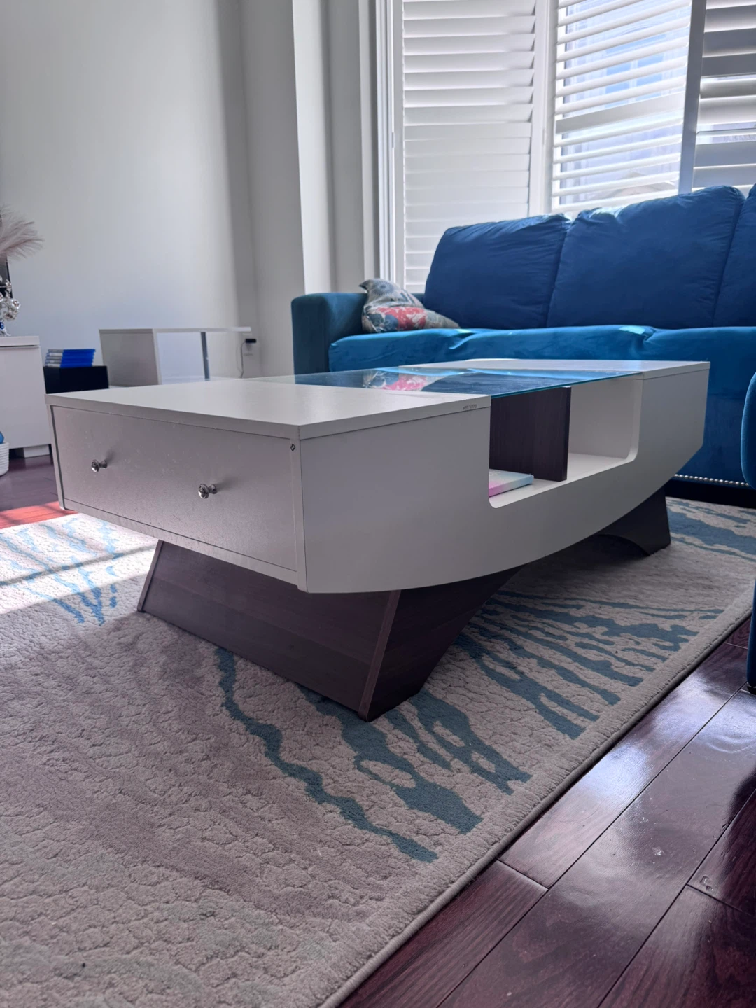 Modern Coffee Table w/ Glass Top Insert & Storage -$120 OBO - photo 2