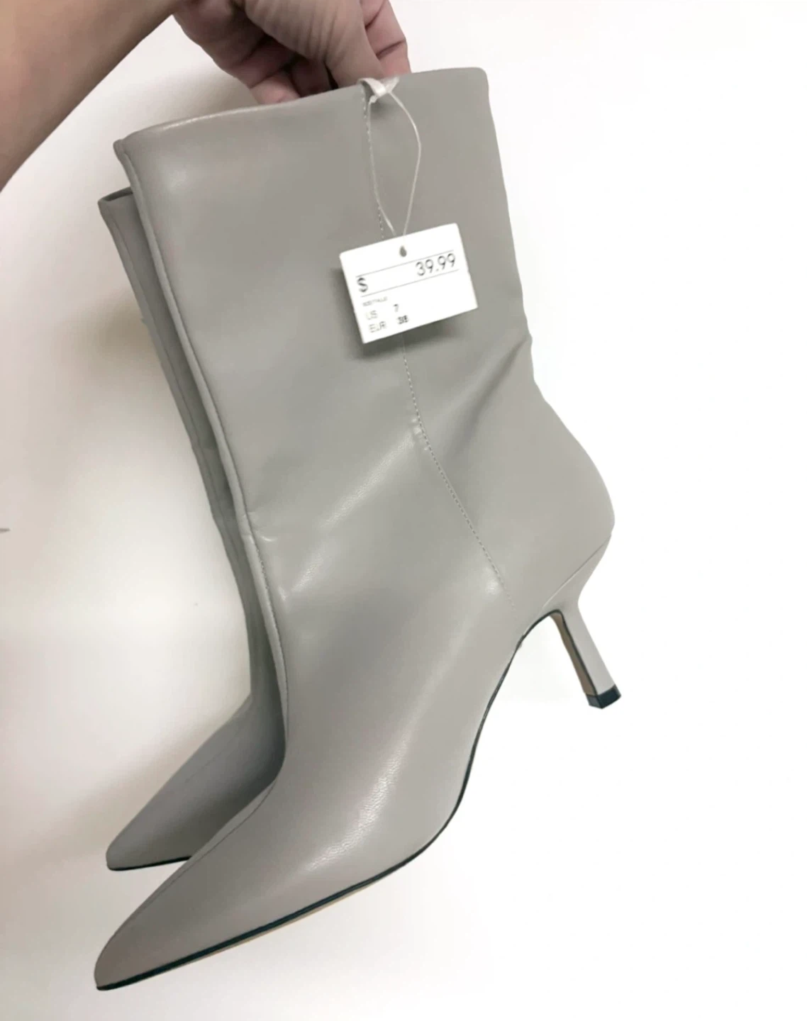 Grey pointed-toe kitten heel boots, size 7