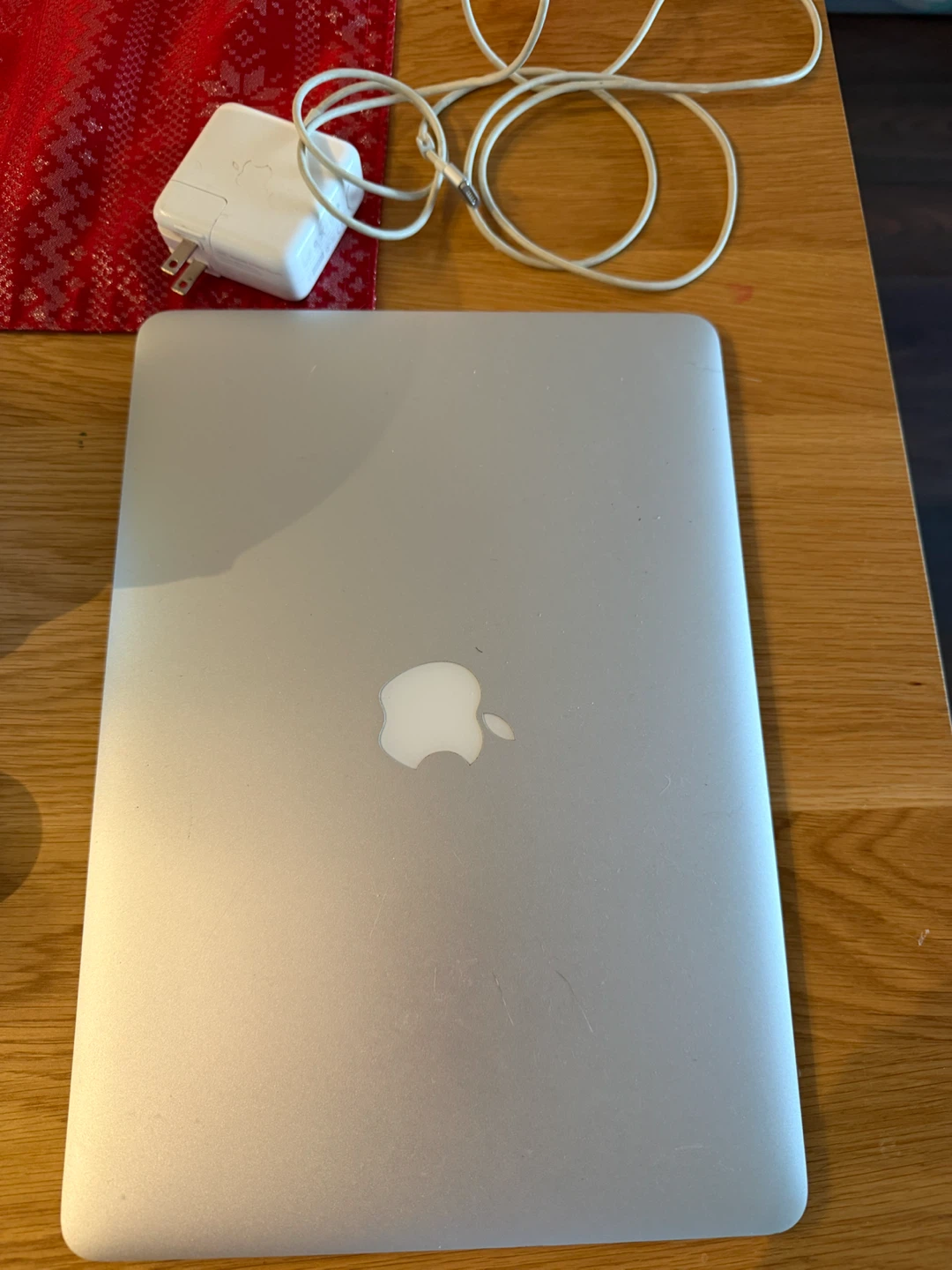 The Apple MacBook Air 13-inch (Early 2015)