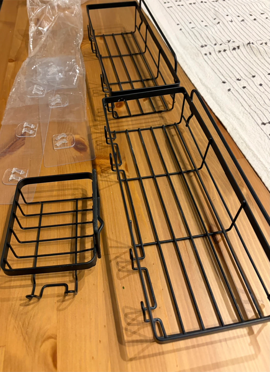 Set of 3 Black Metal Bathroom Shelves - photo 2
