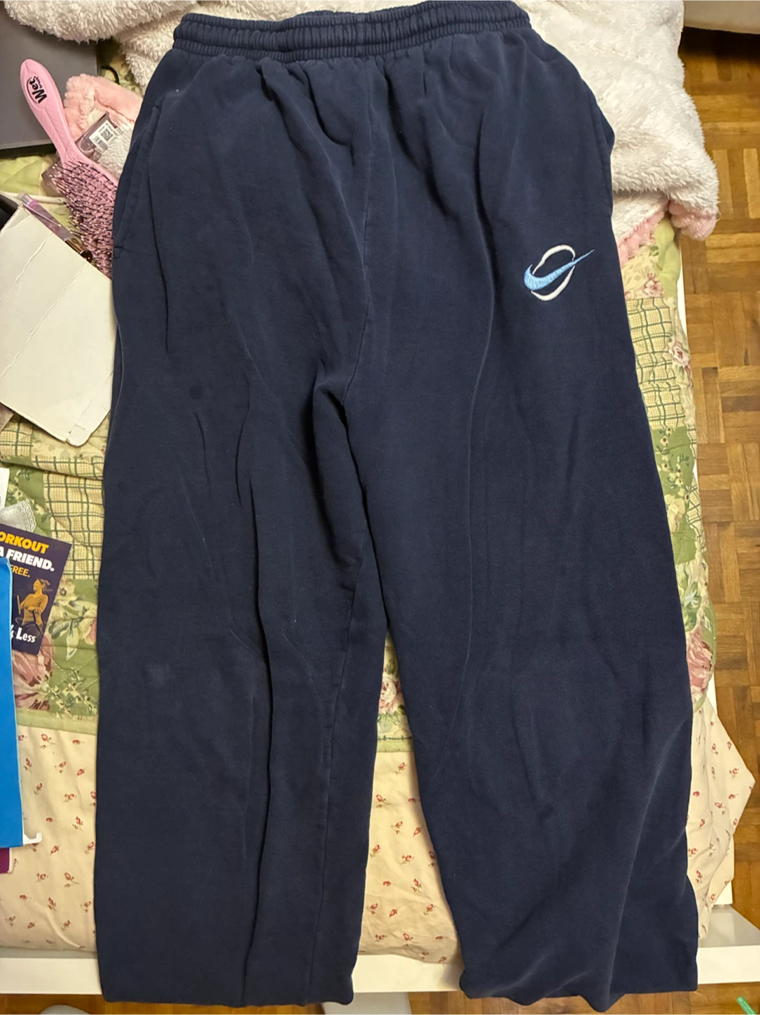 Retro Nike navy sweatpants