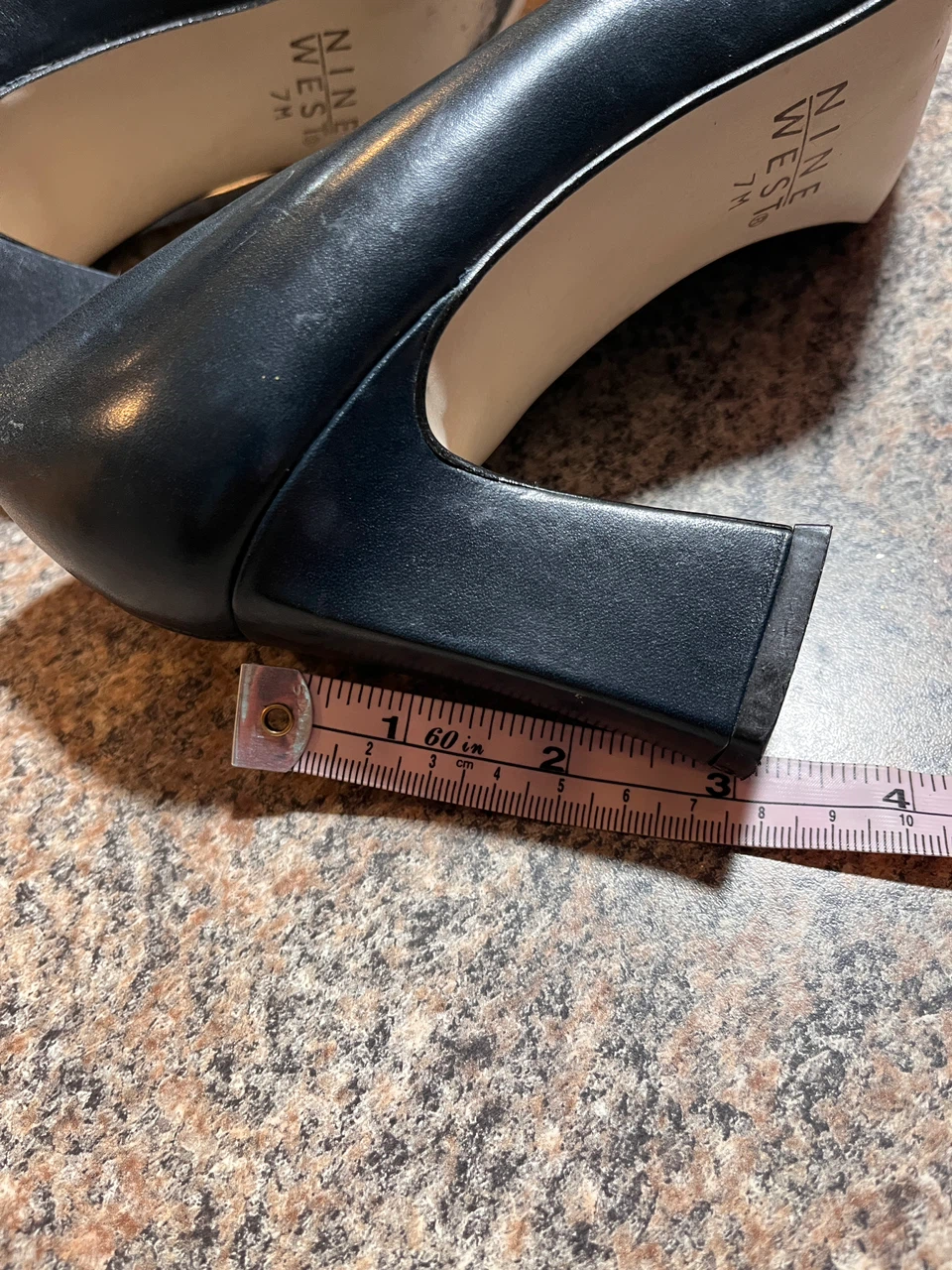 Nine West leather Navy Blue Pumps Size 7M - photo 3