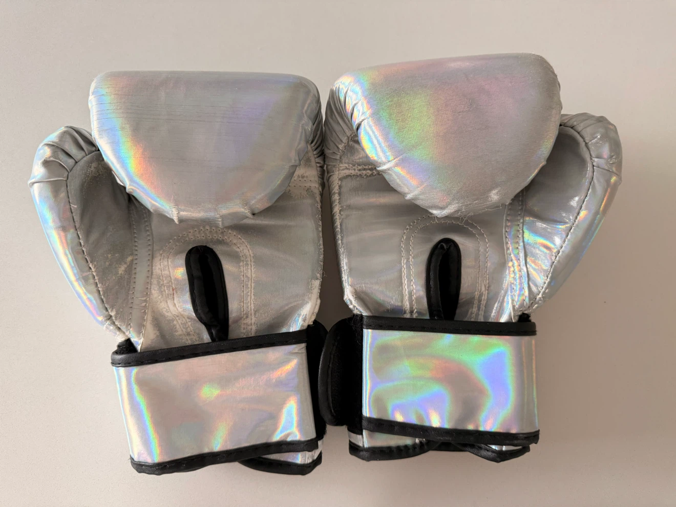 8oz Holographic Silver Boxing Gloves - photo 2