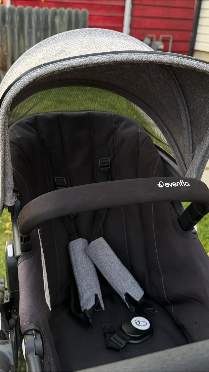 Evenflo GOLD Pivot Xpand Stroller - photo 3