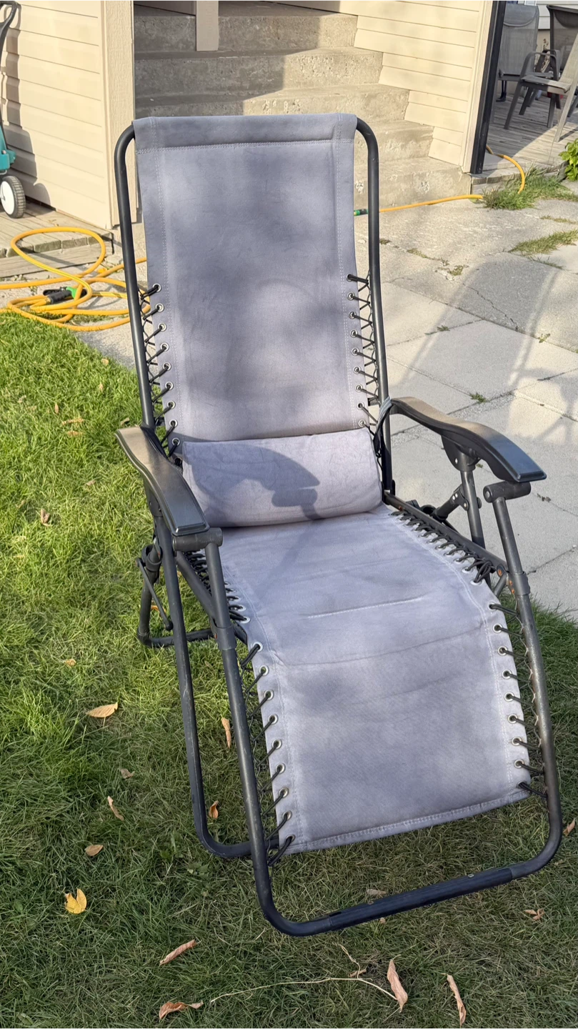 Grey Zero Gravity Reclining Lounge Chair