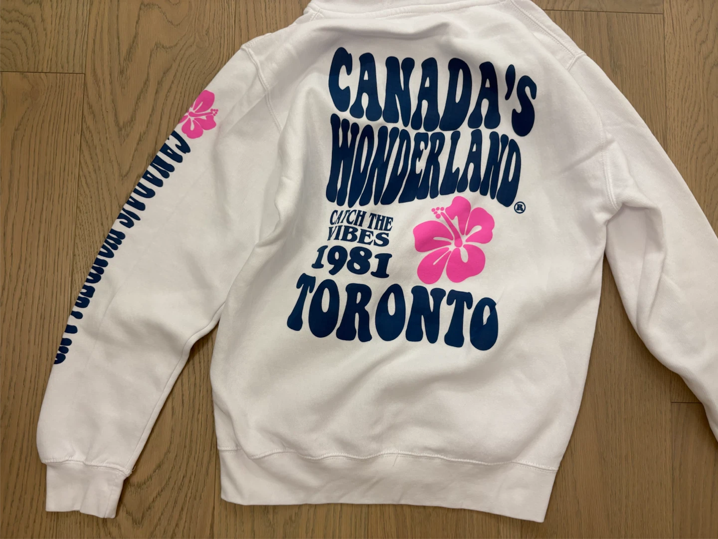 Canada's Wonderland White Hoodie - photo 2