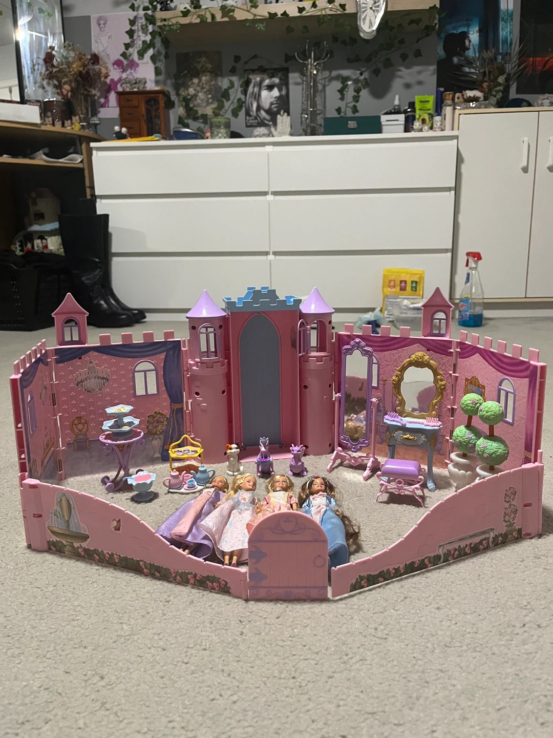 Barbie Fold-Out Princess Castle Playset