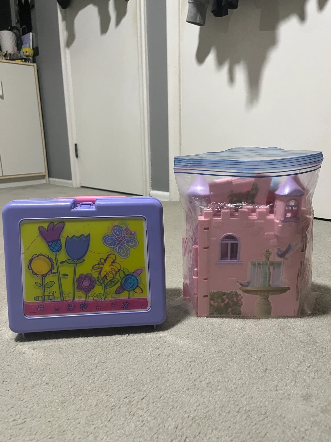 Barbie Fold-Out Princess Castle Playset - photo 3
