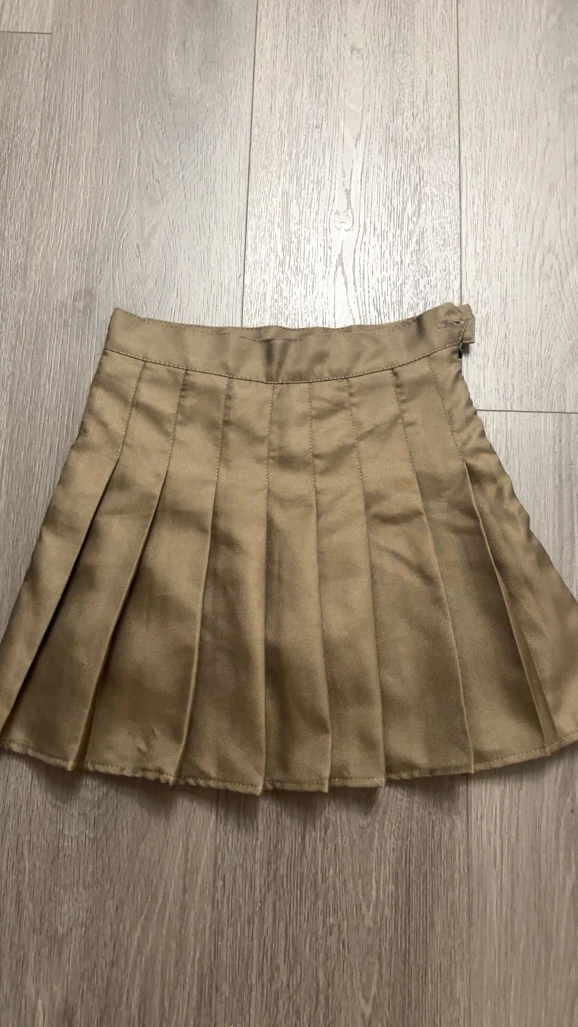 High-Waisted Pleated Tennis Mini Skirt in Khaki - photo 2
