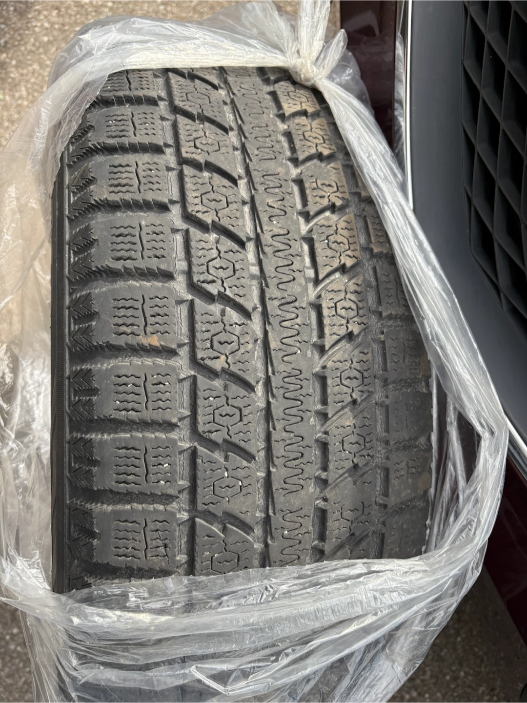 Set of 3 Toyo Observe GSi-5 Winter Tires 235/60R18
