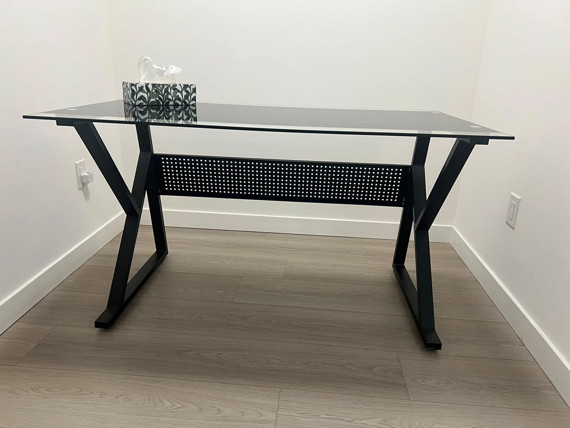 JYSK Office Desk / Computer Desk – Fair Condition - photo 2