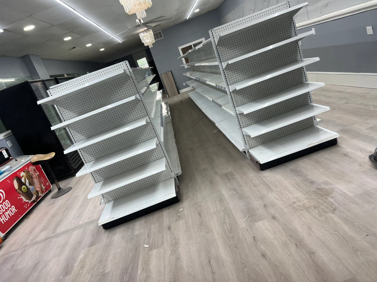 Retail Gondola Shelving Units - photo 2