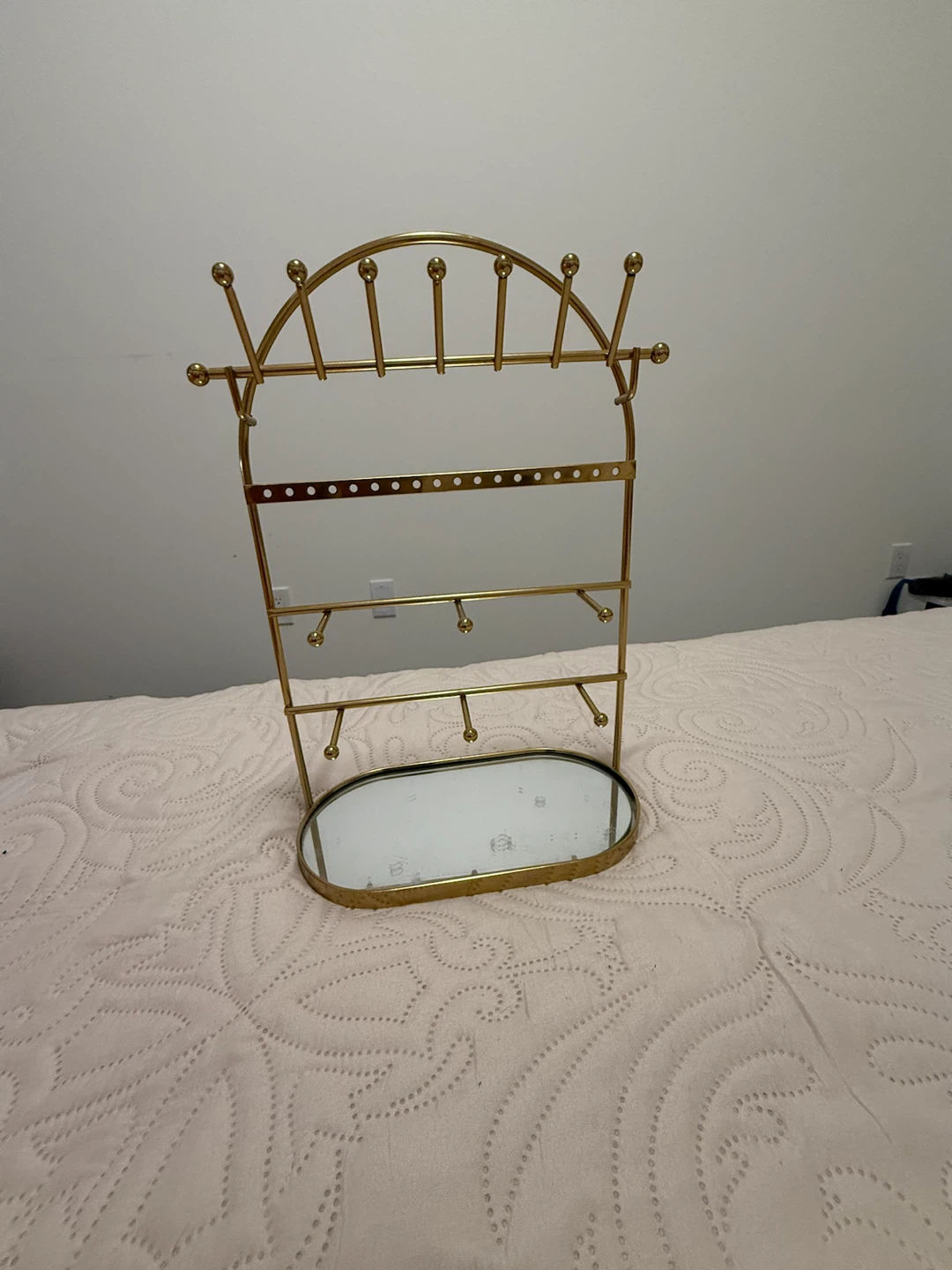Gold-tone metal jewellery display stand