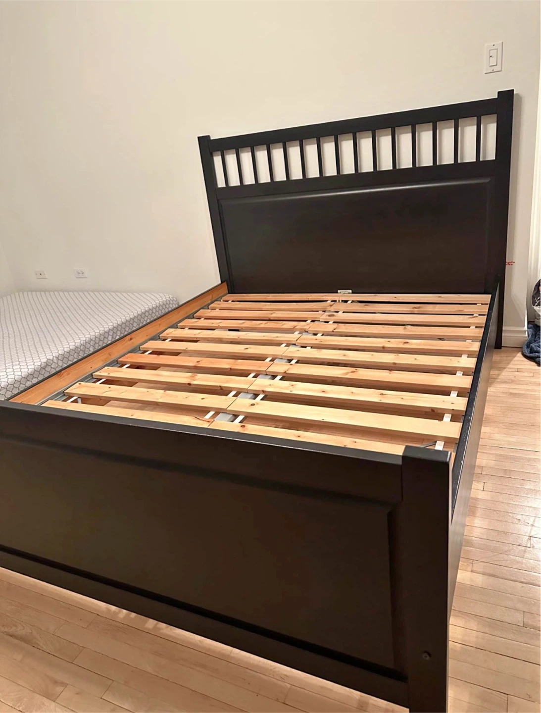 IKEA HEMNES Queen bed frame in black brown - photo 2