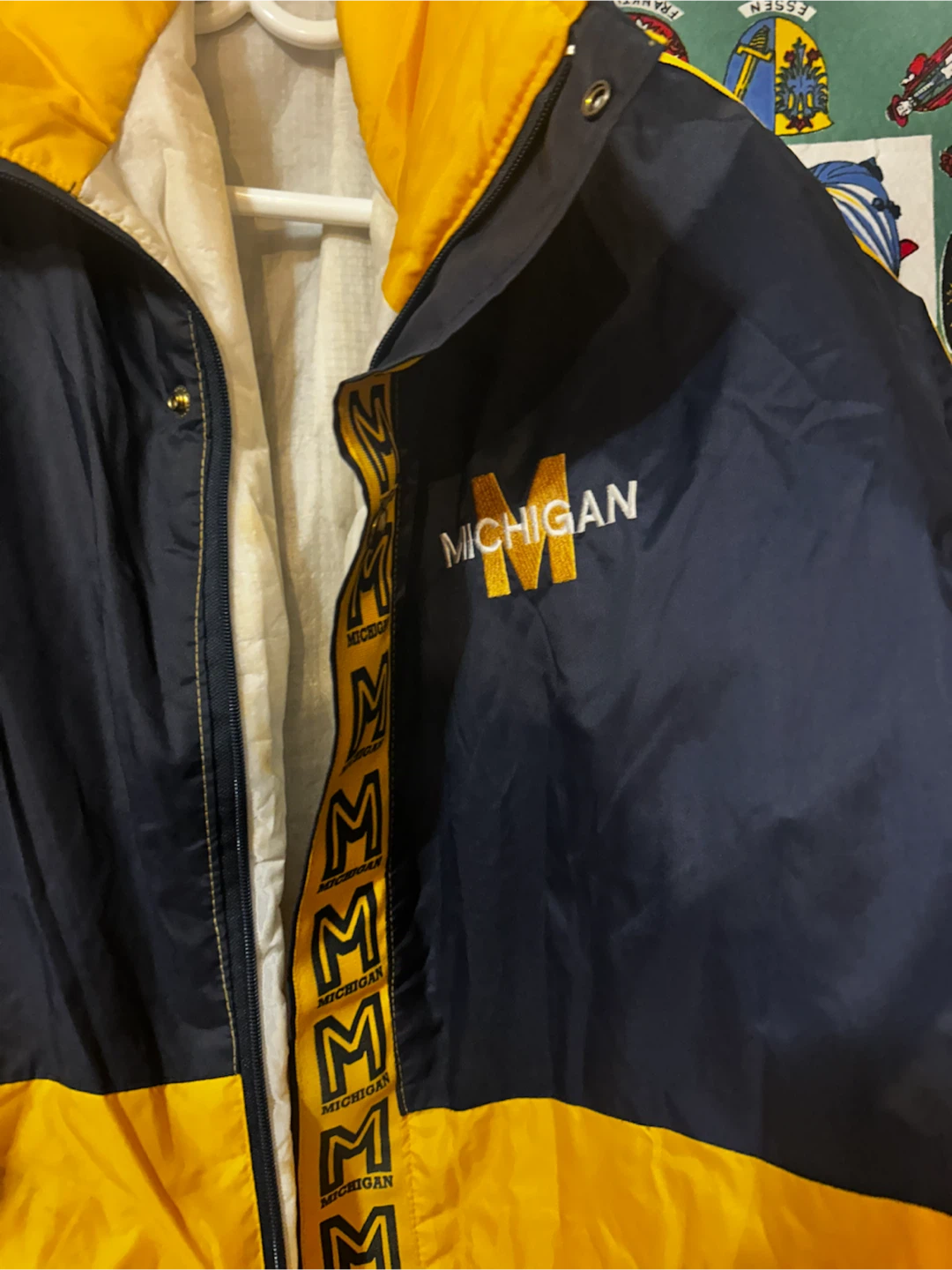 90s Michigan Wolverines Puffer Jacket Made in England - photo 3