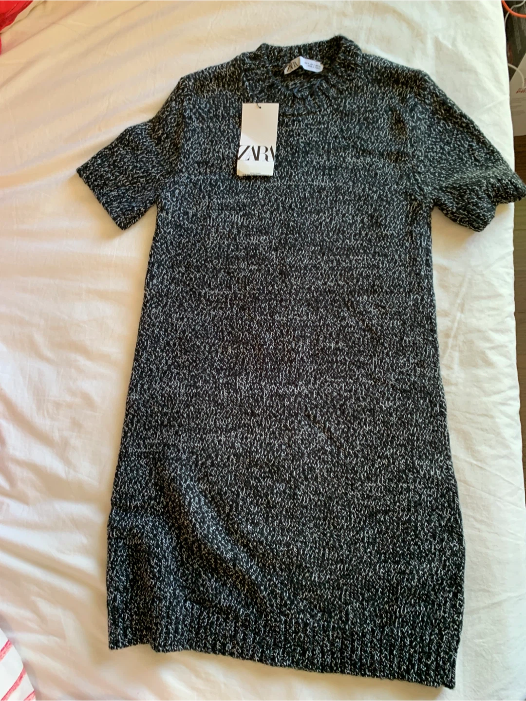 Brand new ZARA knit short sleeve dress black and white
