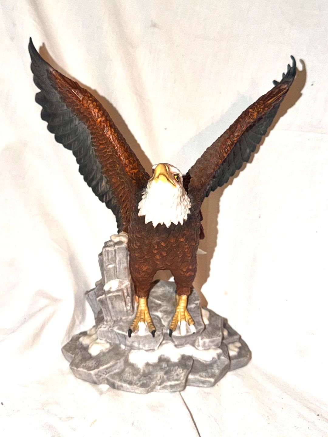 Bald Eagle Figurine Lenox statue Smithsonian eagle of majesty