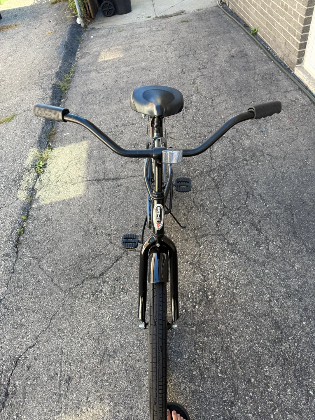 Schwinn Tornado Cruiser Bicycle - photo 4