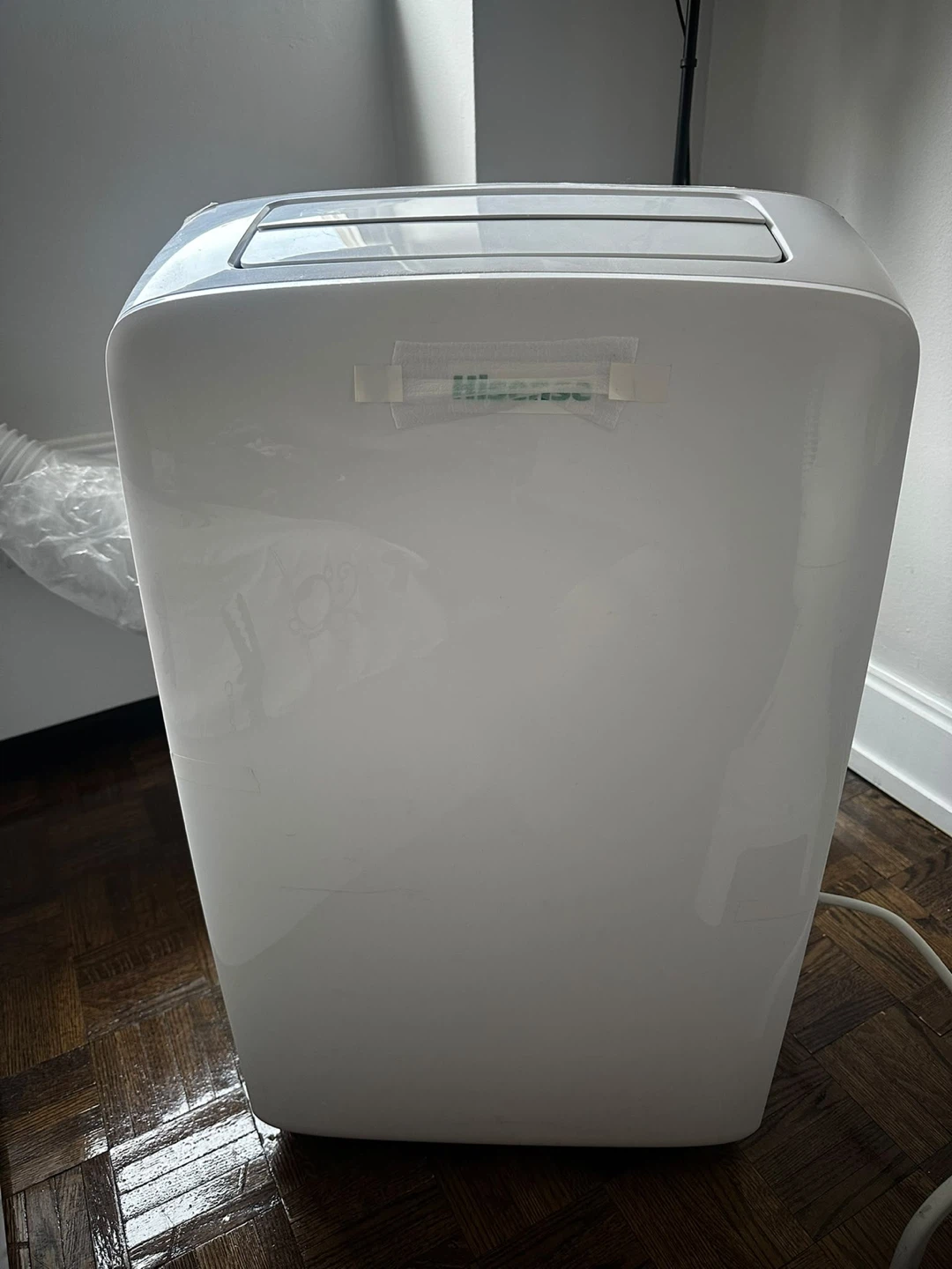 Hisense 10,000 BTU Portable Air Conditioner - photo 2