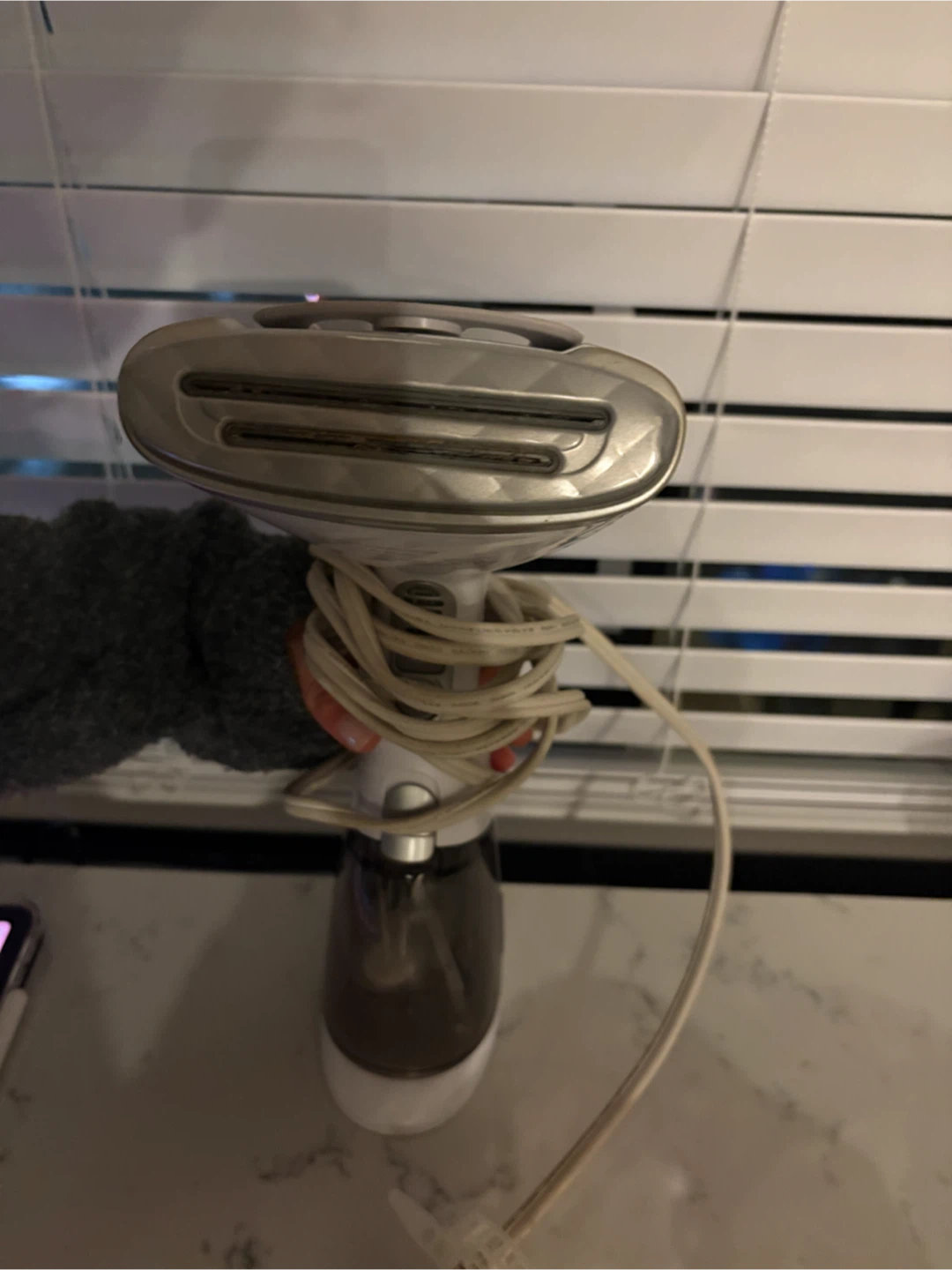 Handheld Clothing Steamer - photo 2