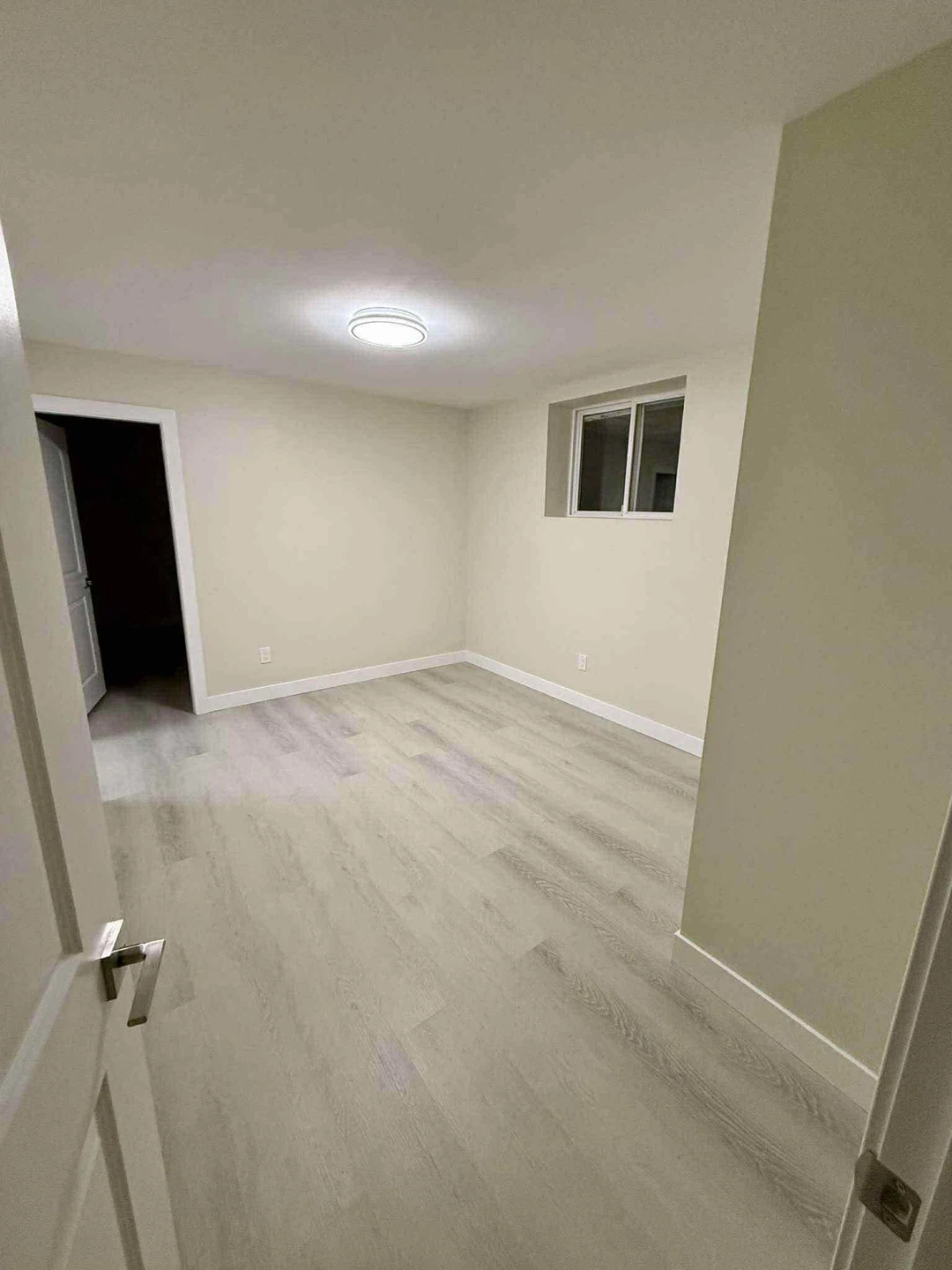 Basement for rent - photo 2