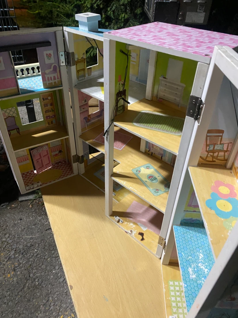 Wooden Dollhouse including  (table) - photo 4