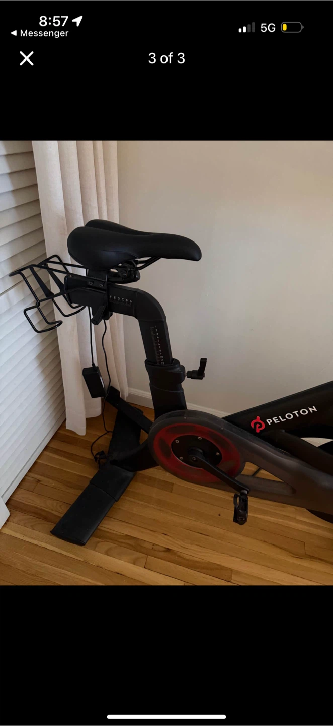 Peloton Original Exercise Bike - photo 2