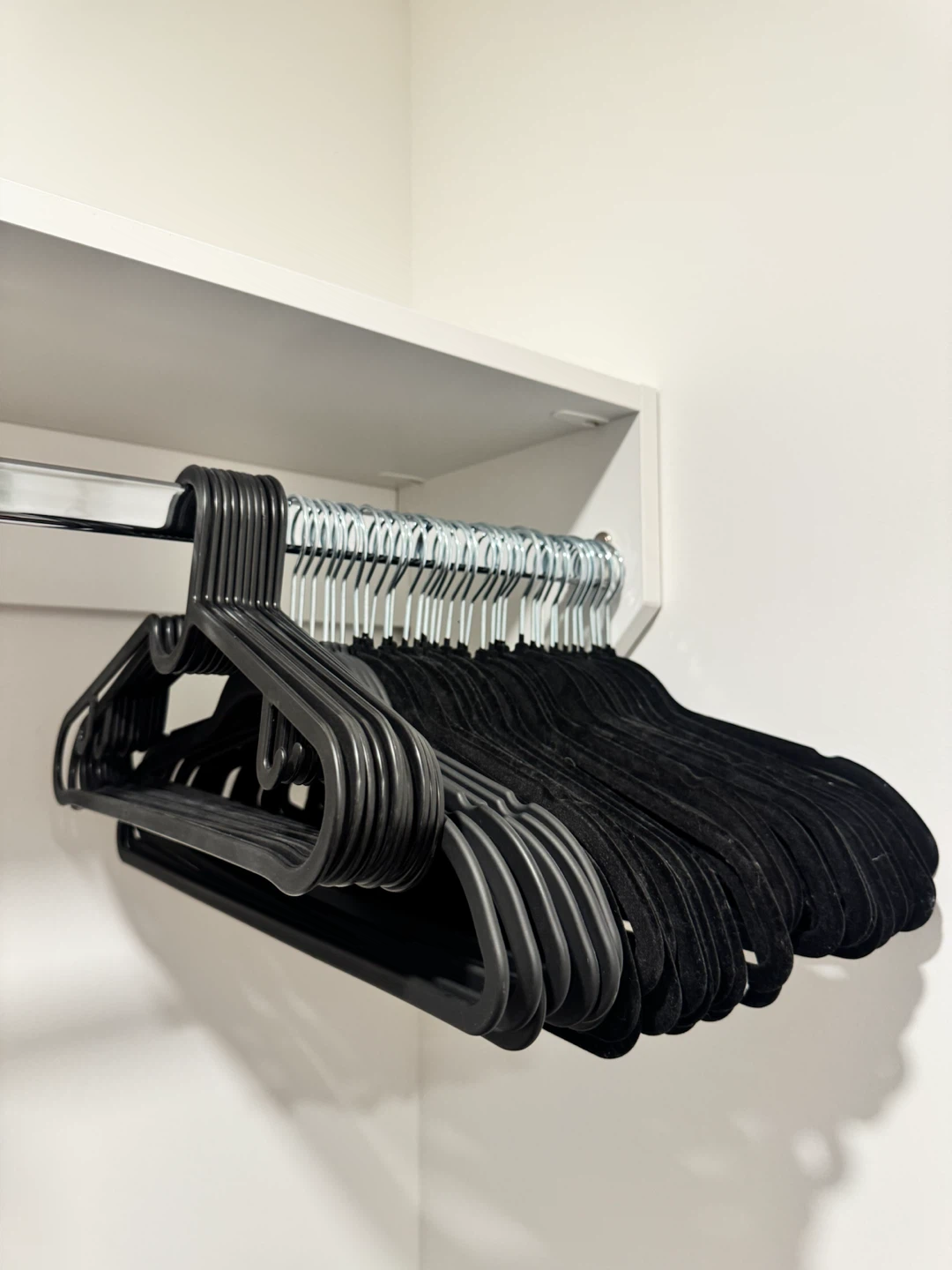 50 Black Velvet and Plastic Clothes Hangers - photo 2