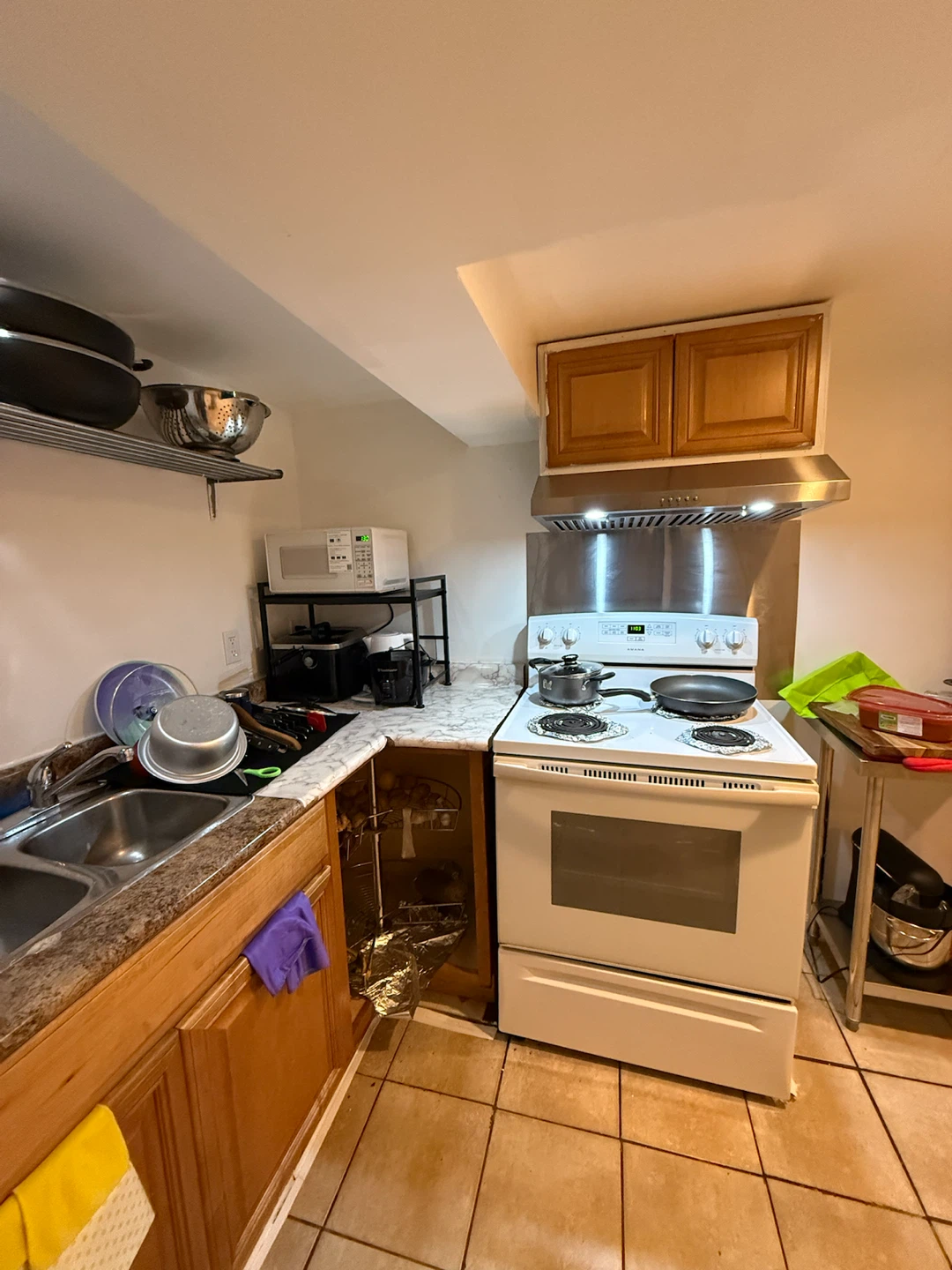 Unfurnished Room for rent - photo 3