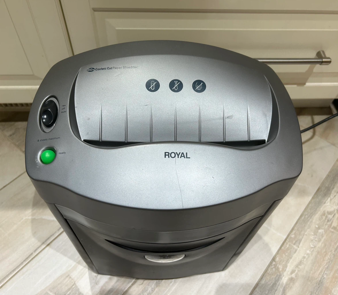 Royal 80x Confetti Cut Paper Shredder - photo 2