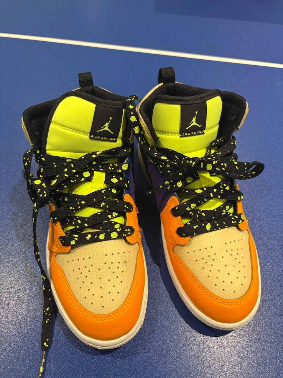 Jordan Mid Sneakers