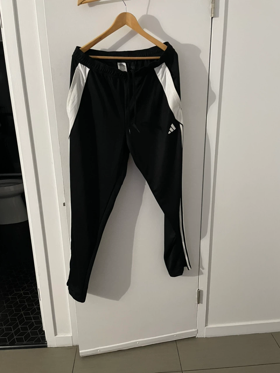 Adidas Black and White Tracksuit Set - photo 2