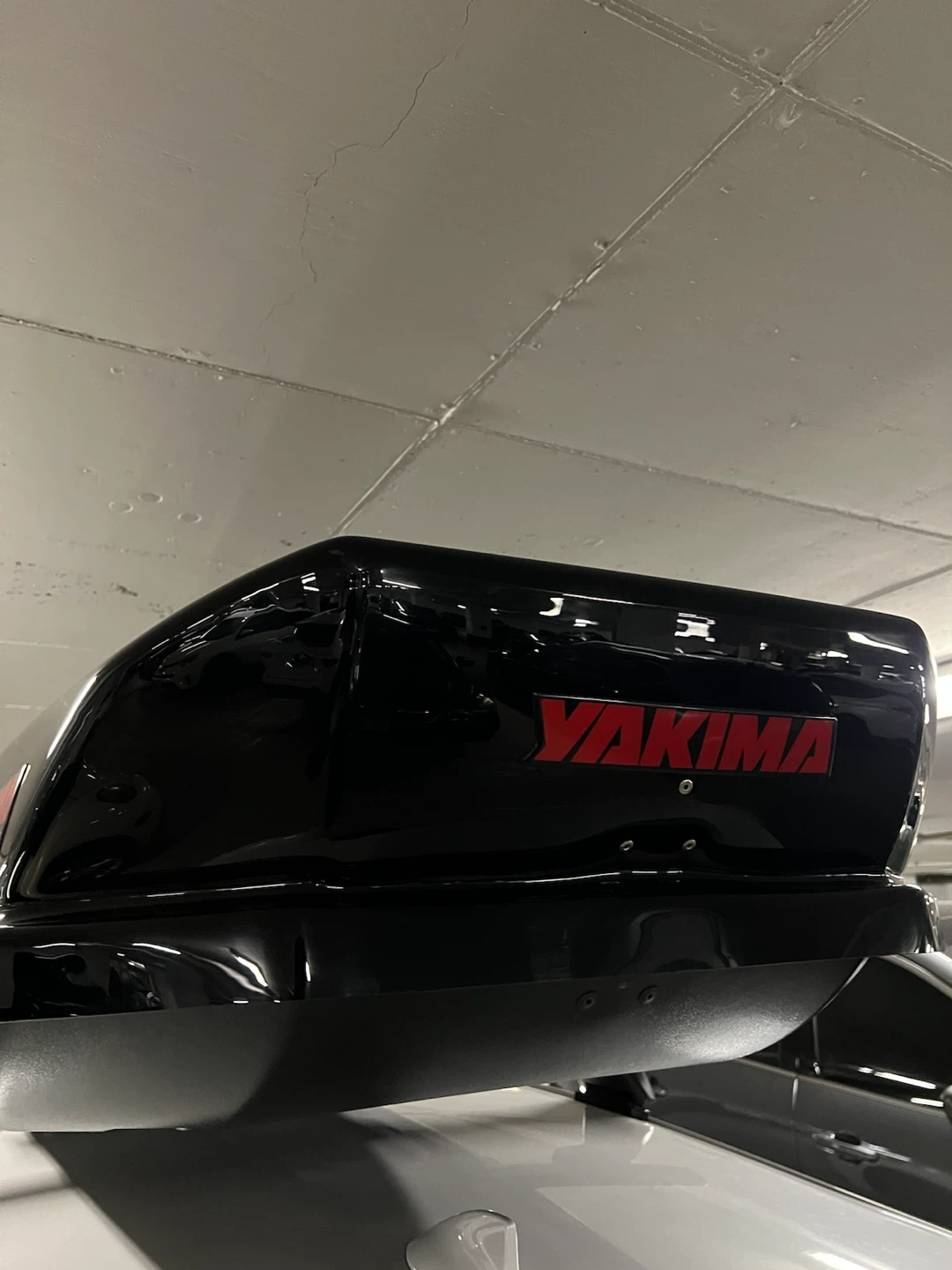 Yakima Skybox Pro 18 - 2 Keys - $600 - photo 5