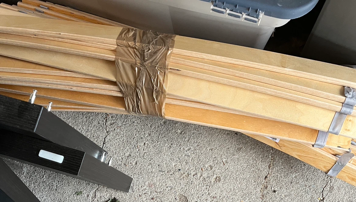 King size bed frame - photo 3