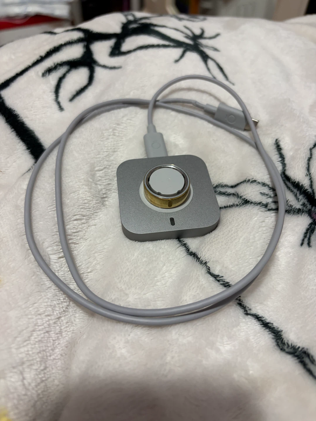 Oura Ring Gold Size 8 - photo 2