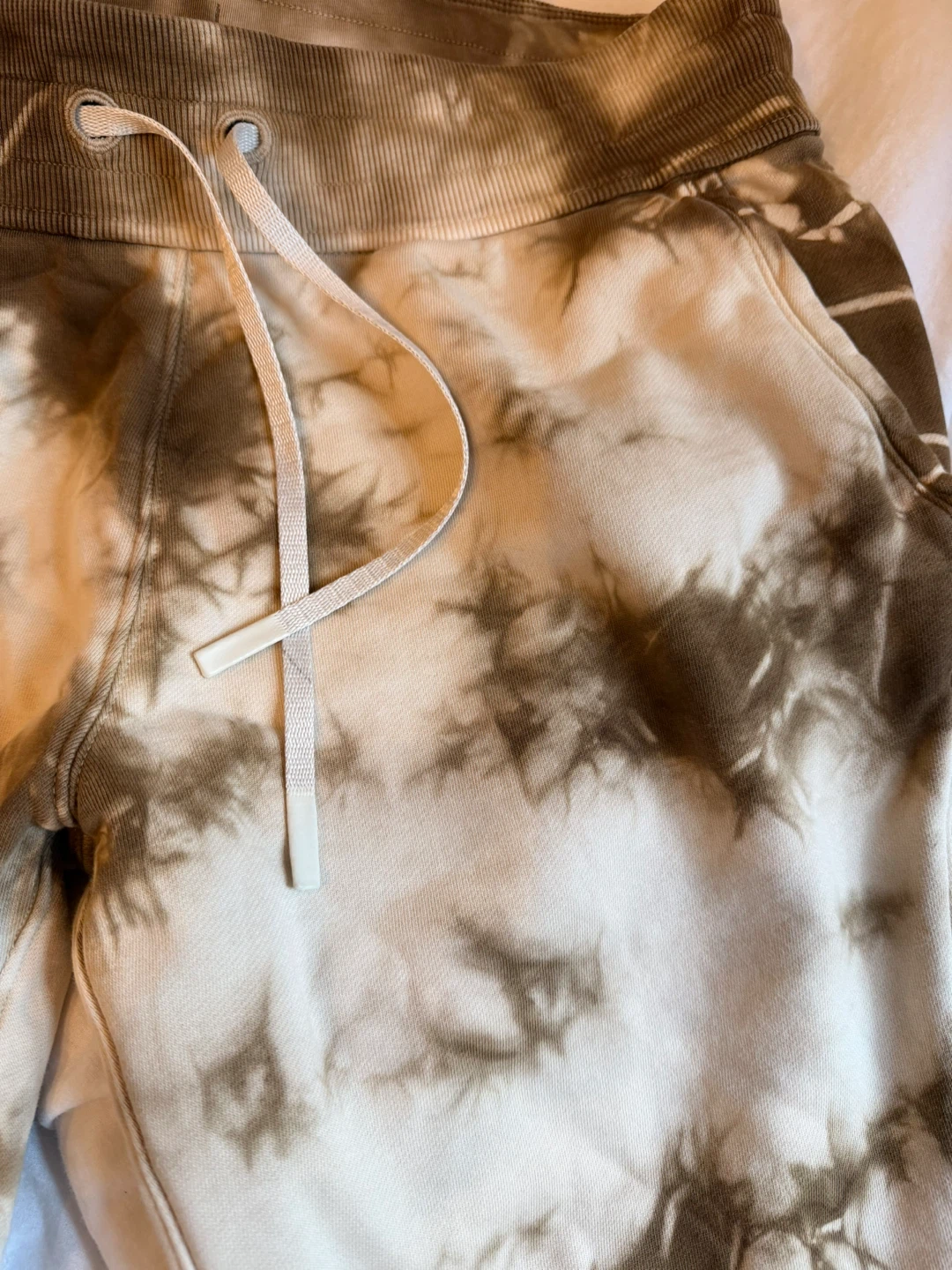 Lululemon Tie-Dye Joggers - photo 3