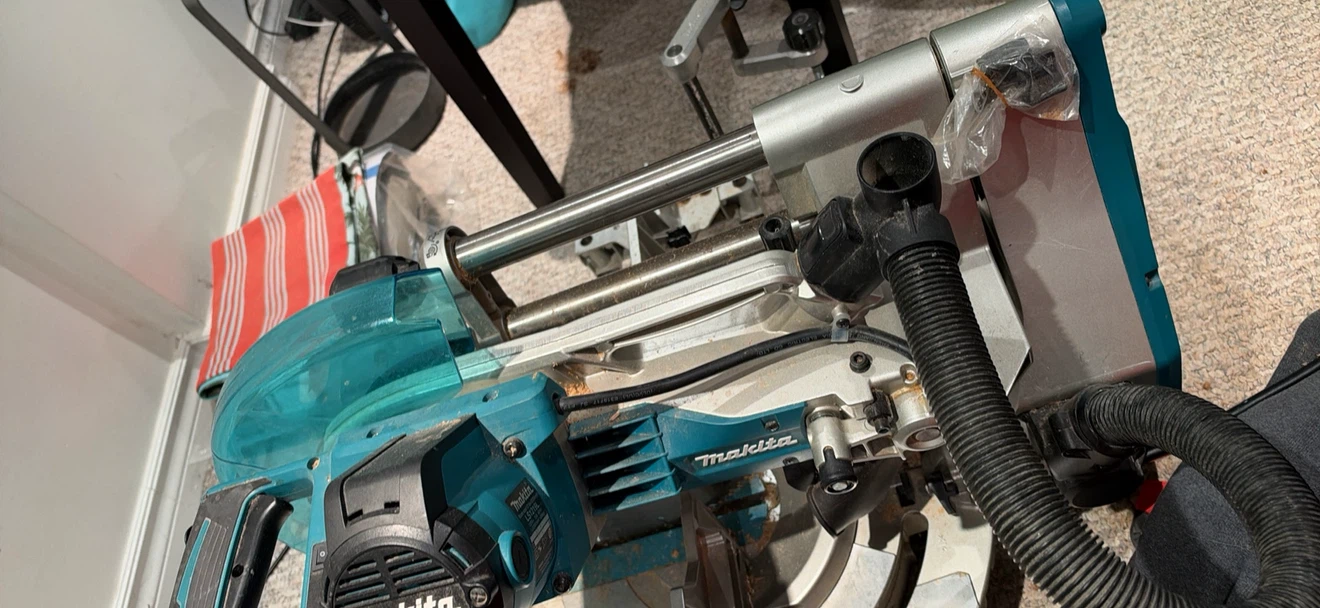 Makita Compound Miter Saw 12 inch blade - photo 2