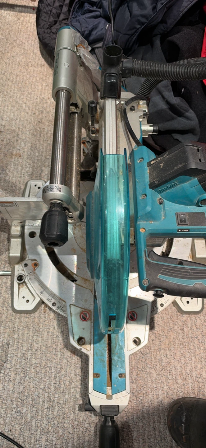 Makita Compound Miter Saw 12 inch blade - photo 3