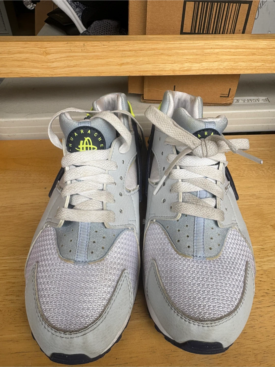Nike Huarache Sneakers Youth Size 5Y