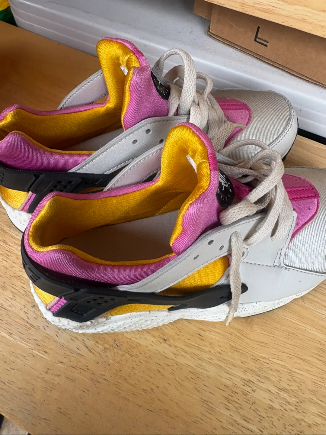 Nike Huarache Shoes Youth Size 1.5Y - photo 2