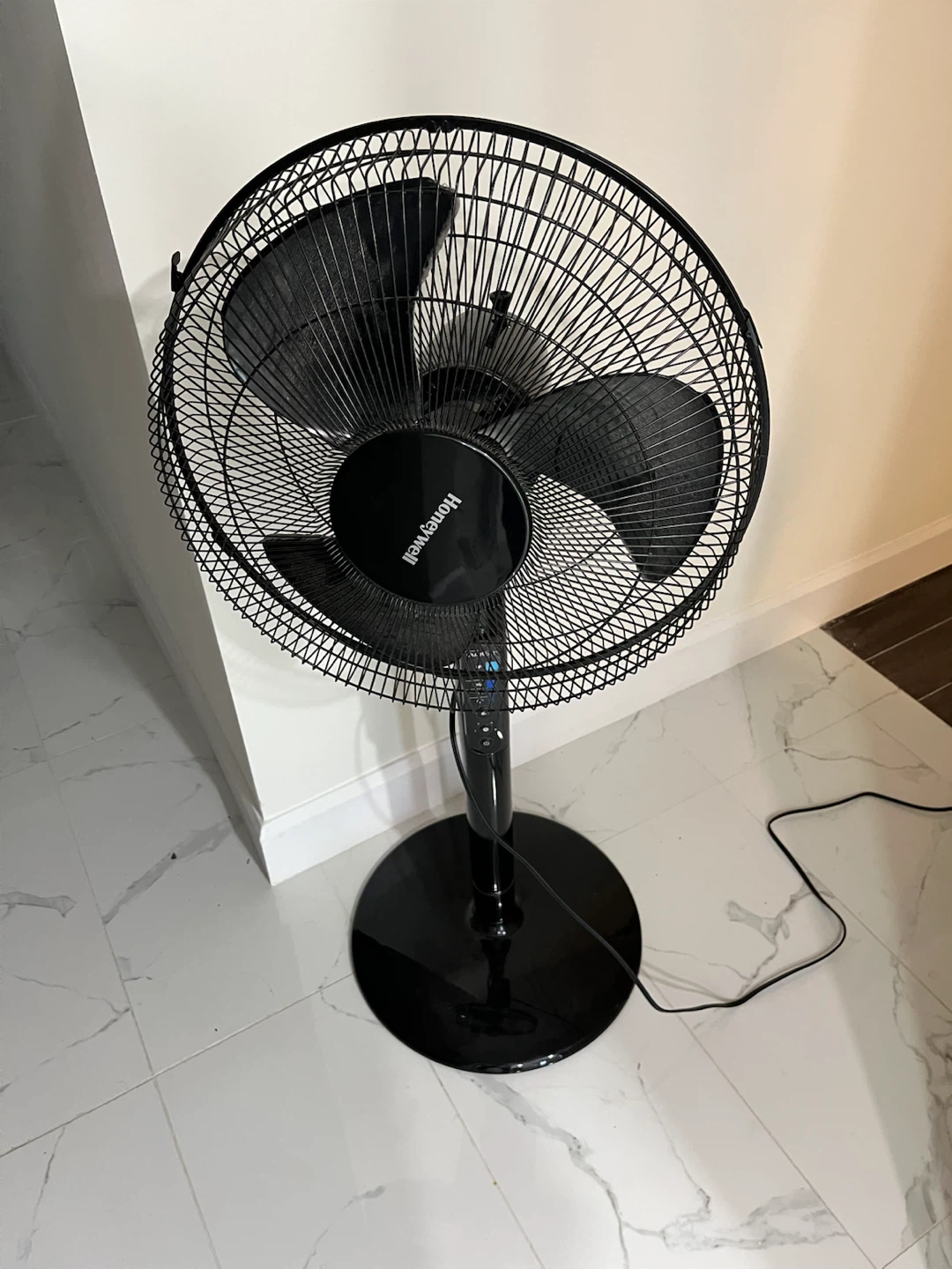 Honeywell QuietSet Pedestal Fan