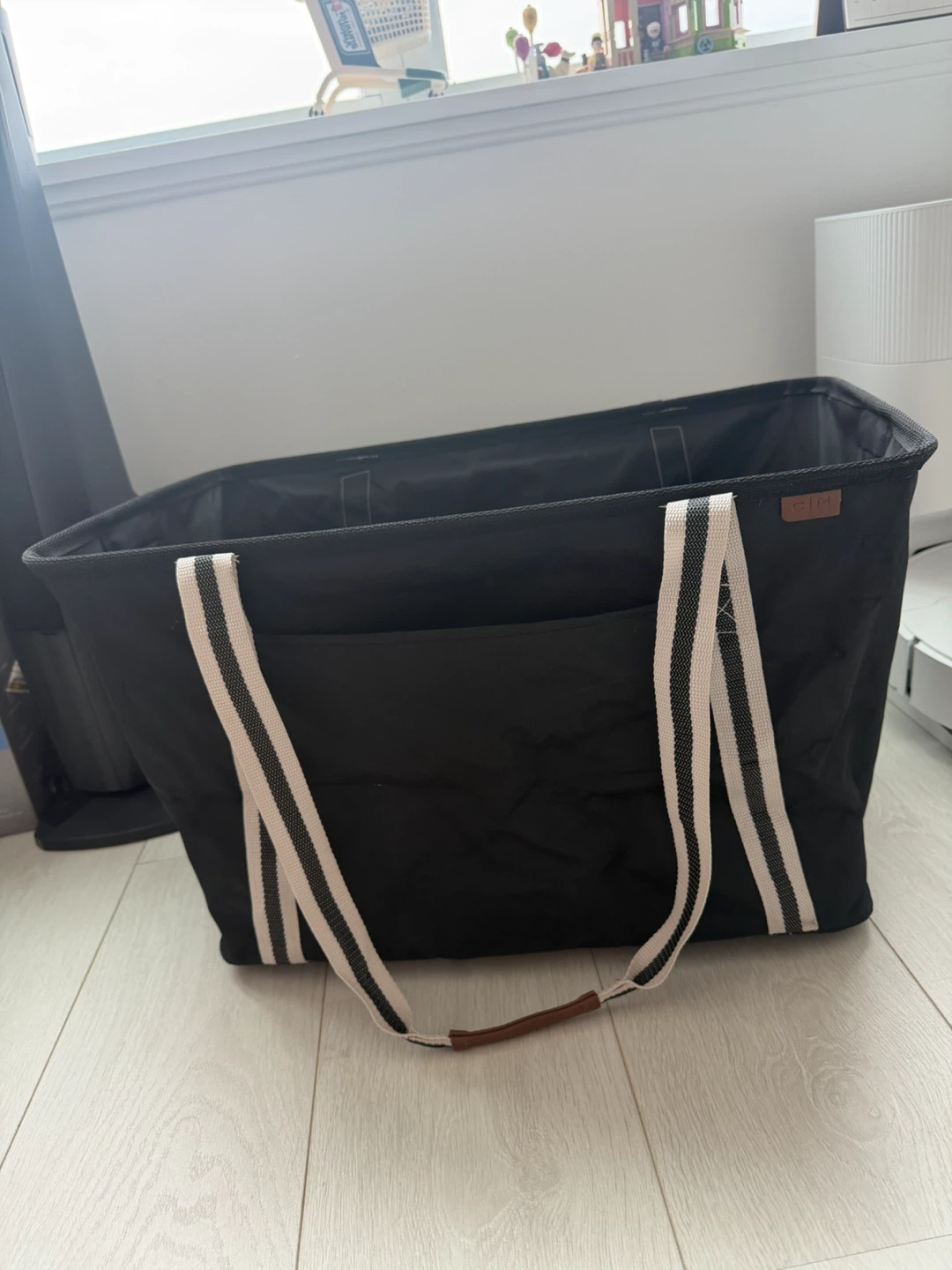 2 sets of Thirty-One Gifts Carryall Tote