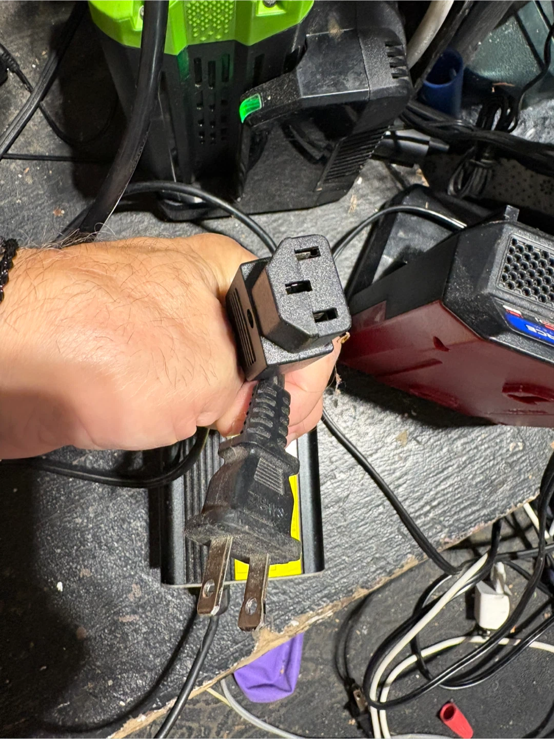 YZPOWER-450 Power Charger 54.6V 5A - photo 3