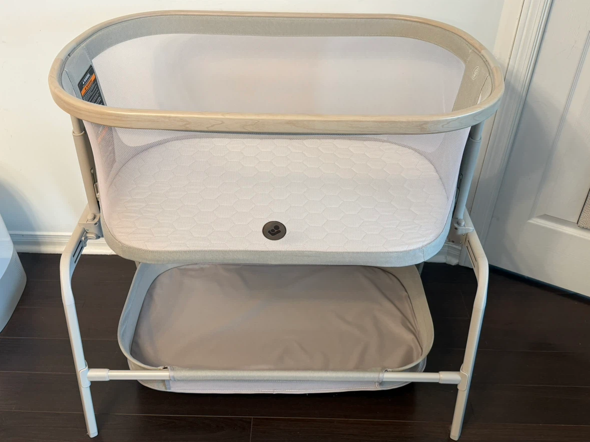 Maxi-Cosi Iora Bedside Bassinet