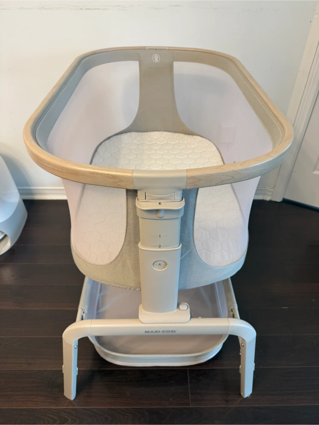 Maxi-Cosi Iora Bedside Bassinet - photo 3