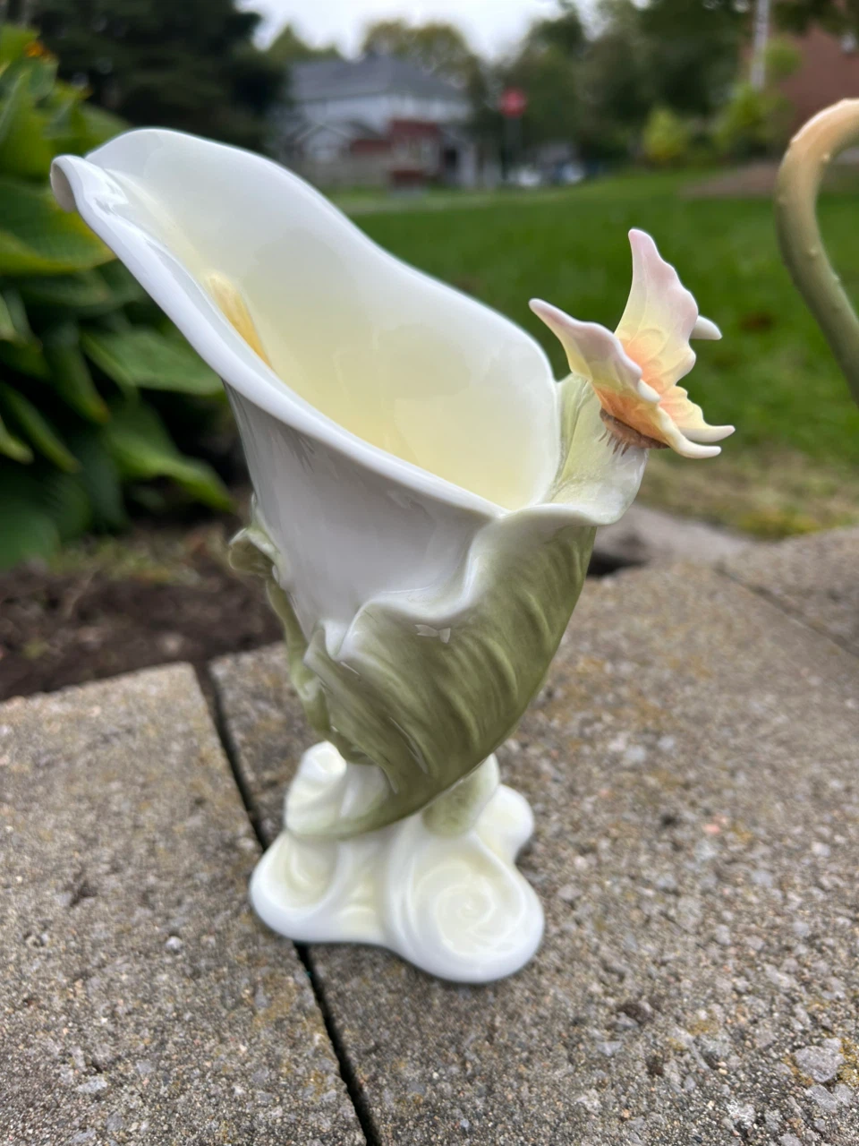 Two Decorative Porcelain Vases - photo 5