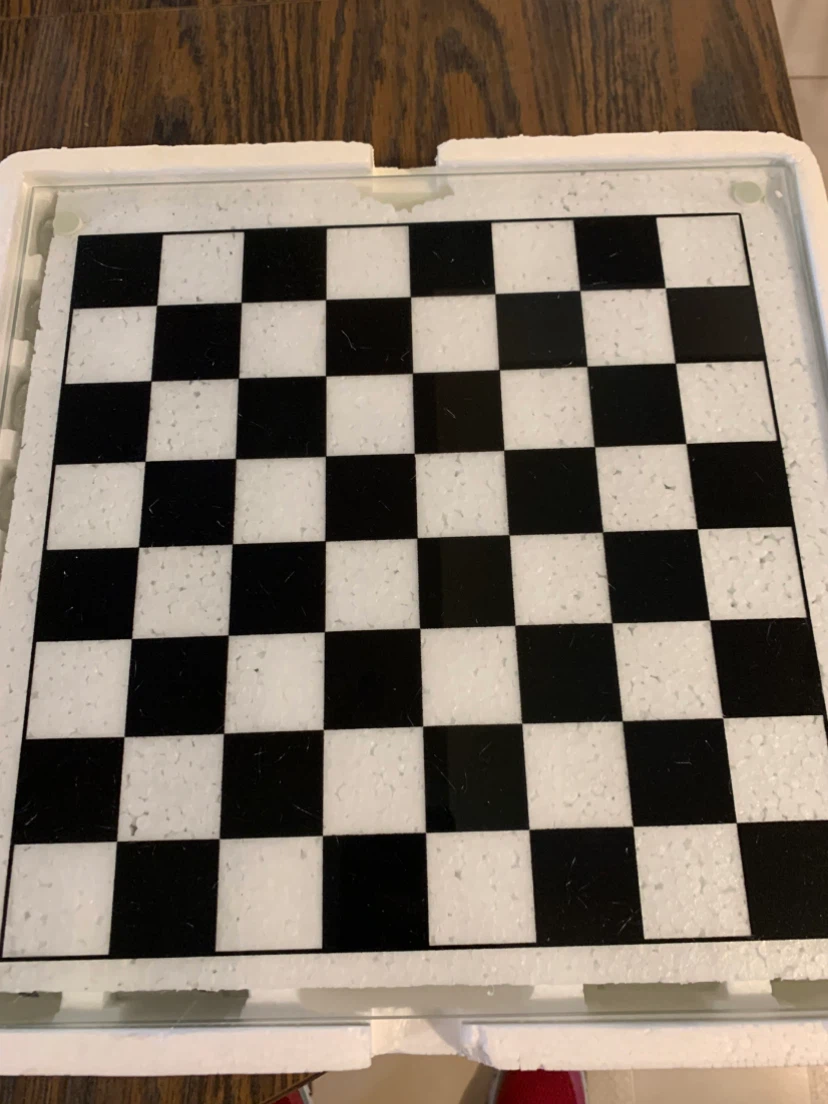 Elegant Drinking Glass Chess Set