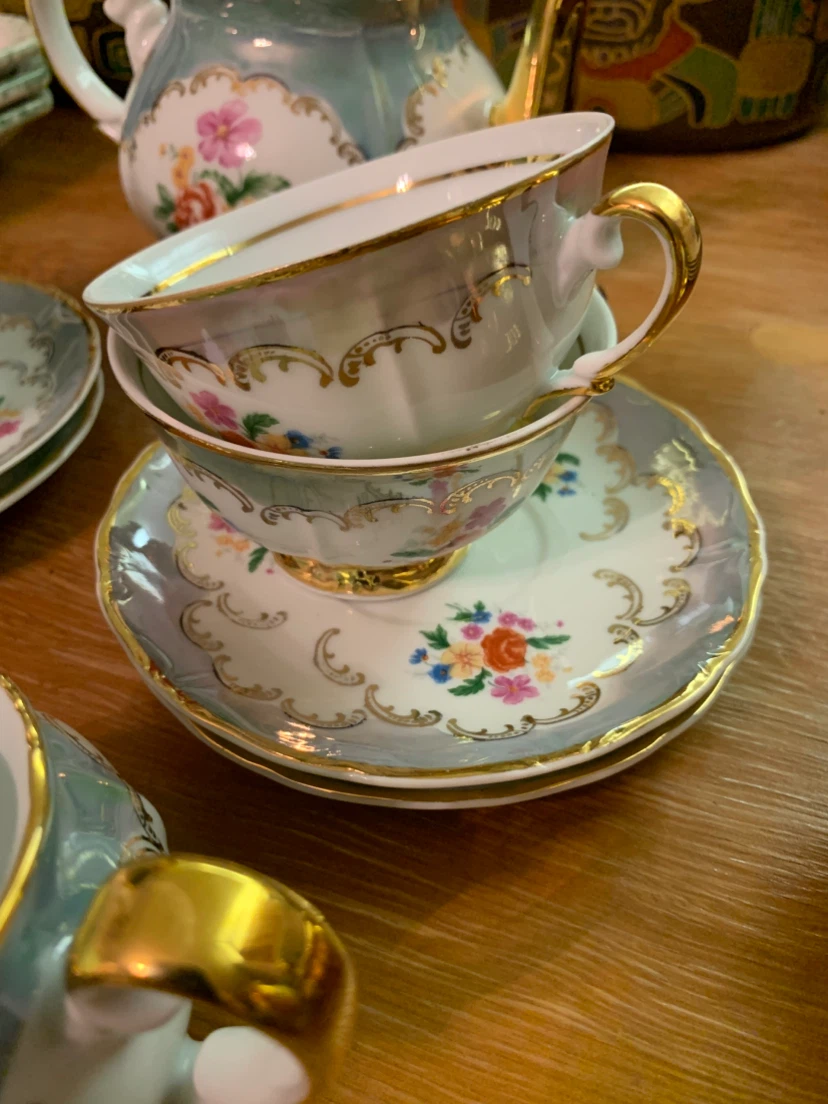 Vintage 1970s Nuova Capodimonte Italian Tea Set - photo 2