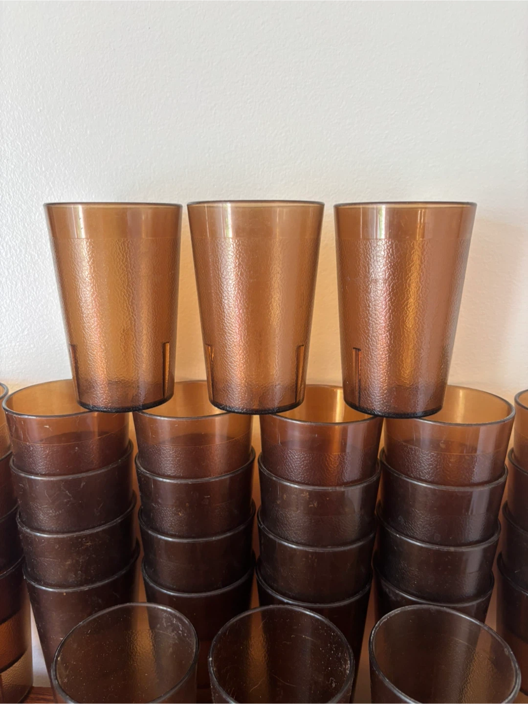 Vintage Set of 30 Cambro Tumblers - photo 4